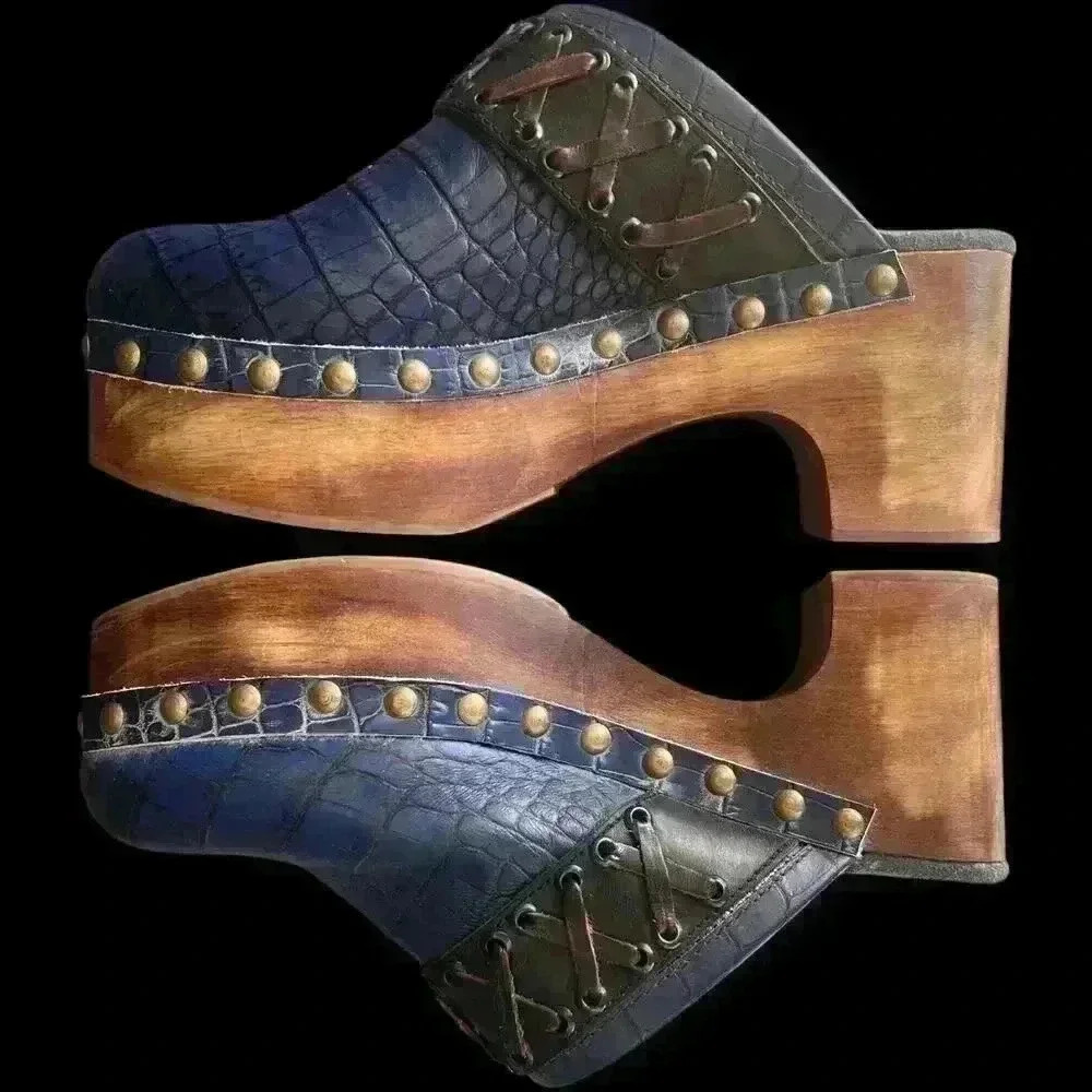 Freebird by Steven Woodstock Women's Sz 9 navy leather nail embellishments - Picture 10 of 14
